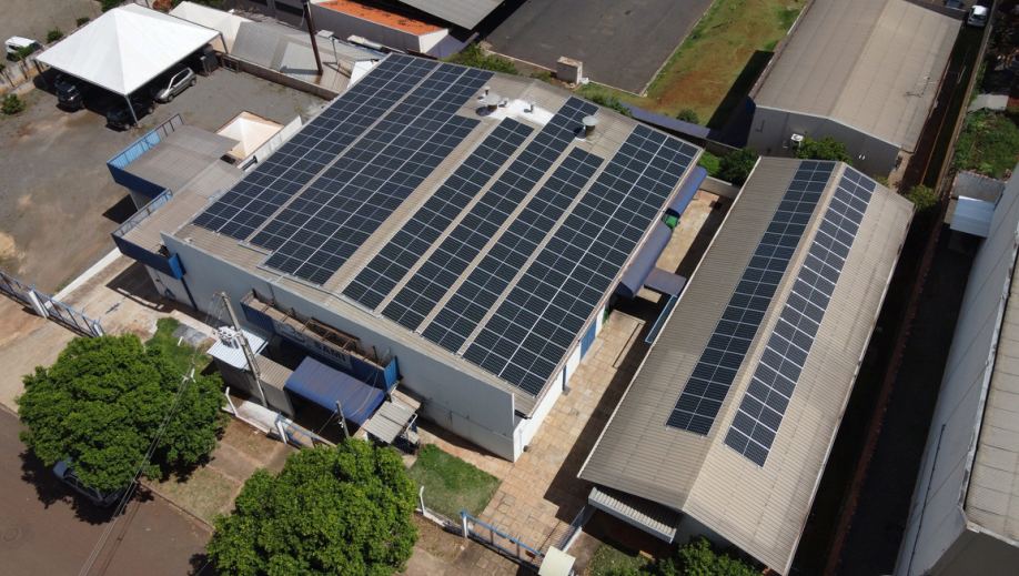 Instalação de energia solar feita pela Sollum Energy